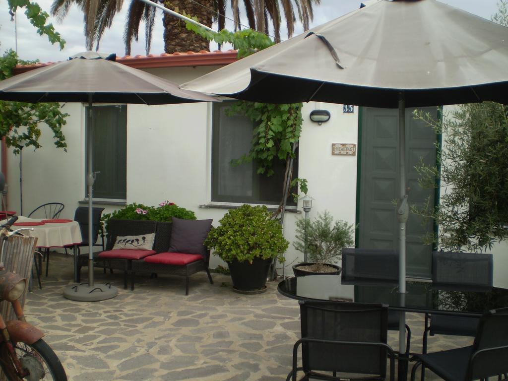 Il Giardino Di Emilio Acomodação com café da manhã Marrùbiu Quarto foto