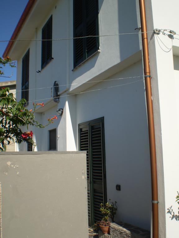 Il Giardino Di Emilio Acomodação com café da manhã Marrùbiu Quarto foto