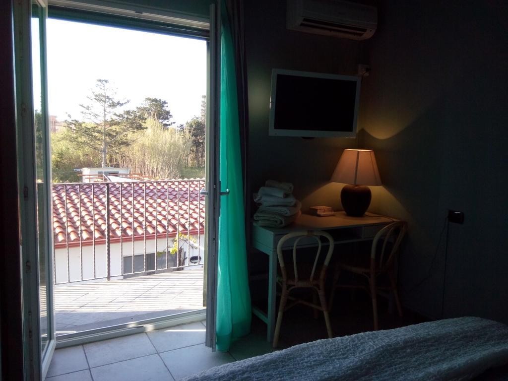 Il Giardino Di Emilio Acomodação com café da manhã Marrùbiu Exterior foto
